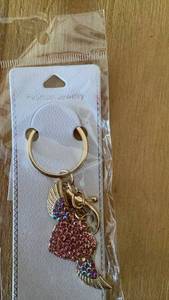lot 460 image: Fashion Jewelry Keychain with Gold-Tone Ring and Glitter Heart Charm