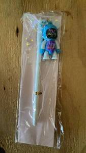 lot 471 image: Novelty Ballpoint Pen with Blue Character Figure Topper