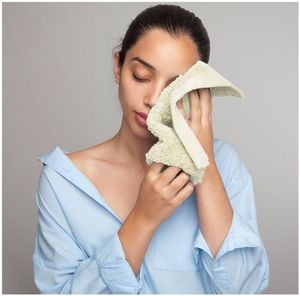 lot 59224 image: Face Towels Pack of 4 �� 100% Cotton Wash Cloths (12x12 inch) �� 550 GSM Soft, Quick Dry & Highly Absorbent Ring Spun Cotton Towels, Color Beige  - Retail $5