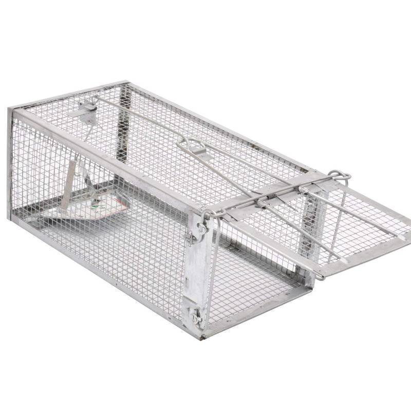 lot 28977 image: Humane Rat Trap, Small Mouse Traps 10.5 L x 5.5 W x 4.5 H. VISIBLE USE. - Retail $27