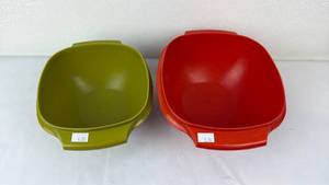 lot 8 image: Tupperware Microwave Bowls Yellow Red 2-Piece Set