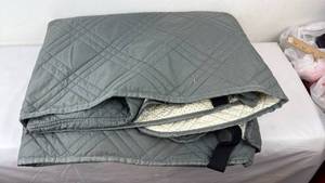 lot 38 image: Grey stadard recliner cover with rubberized backing
