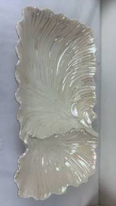 lot 69 image: Glass cream colored decorative bowl