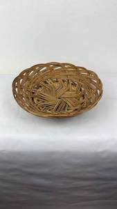 lot 81 image: Woven Basket Shallow Oval Wicker