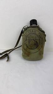 lot 87 image: Official Trail Canteen Water Bottle with Cloth Carry Pouch
