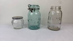 lot 95 image: Three Vintage Glass Jars Atlas E-Z Seal