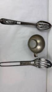 lot 97 image: Rumford Kitchen Utensil Set 3-Piece Serving Spoons