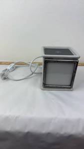 lot 106 image: Warming device without tray