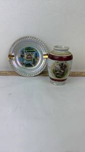 lot 115 image: 2 Piece Souvenir Porcelain Set Boston Mass Ashtray Vase