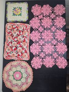 lot 142 image: Lot of 4 Crocheted Doilies and Pink Red Cream Multicolor