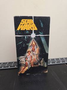 lot 226 image: Star Wars VHS CBS FOX Cat. No. 1130 121 Min Hi-Fi Stereo