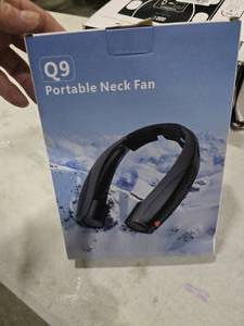 lot 7042 image: Gentsvip Portable Neck Fan with Reading Light - Black