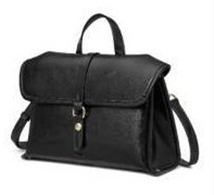 lot 10319 image: Kaytee Leather Crossbody Purse