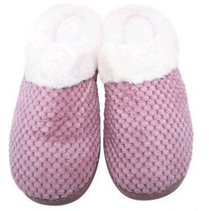 lot 10352 image: Cozy Adult Slippers Pink