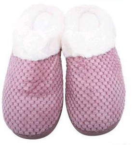 lot 10390 image: Cozy Adult Slippers Pink