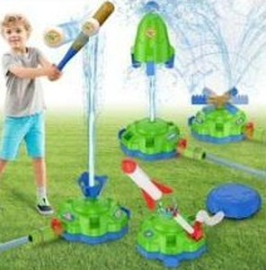 lot 10406 image: Crogift Summer Water Toy Sprinkler Set