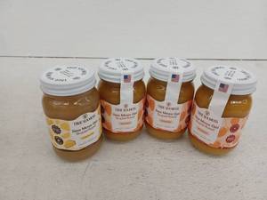 lot 10429 image: True Sea Moss Gel Superfood - Mango & Lemon Pie, 4 Jars