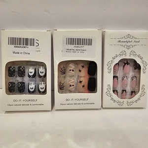 lot 2548 image: Lot of 3, Halloween Press on Nails Fake Nails
