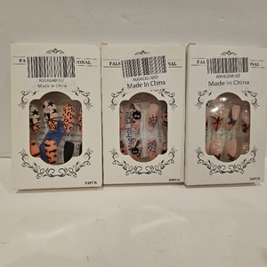 lot 2555 image: Lot of 3, Halloween Press on Nails Fake Nails