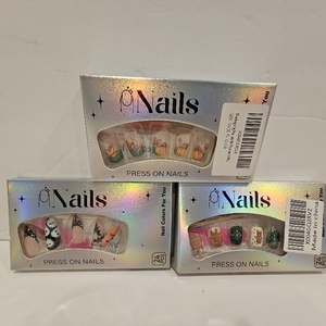 lot 2560 image: Lot of 3, 2- Halloween and 1- Gingerbread Christmas Press on Nails Fake Nails