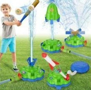 lot 10486 image: Crogift Summer Water Toy Sprinkler Set