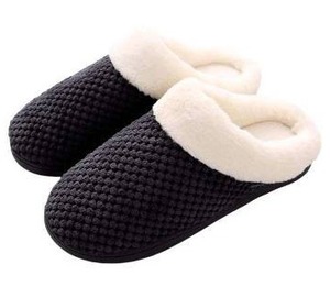 lot 10488 image: SUYIDA Womens Slippers Black Knit Fleece Lined