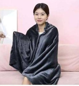 lot 10499 image: USB Warm Electric Blanket Shawl