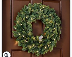 lot 4231 image: Bethlehem Lights Grand Radiance 26 Wreath with 3-in-1 LEDs