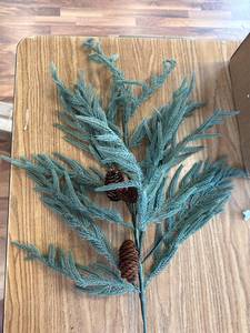 lot 4274 image: 36 inch Martha Stewart blue spruce branch