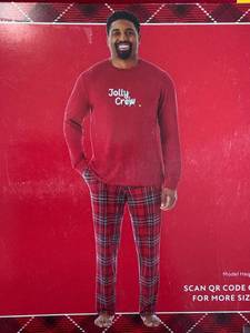 lot 4292 image: Mens two-piece members Mark pajama set size medium