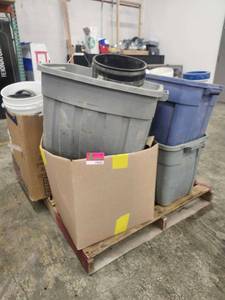 lot 19442 image: Lot of PVC Pipe Fittings and Plumbing Components