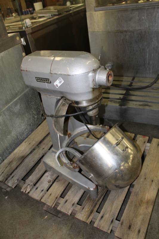 lot 1727 image: Hobart 20 Quart Mixer A200