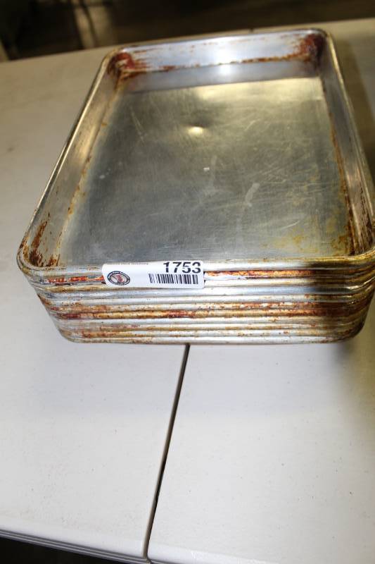 lot 1753 image: 9 - 13 inch Pans