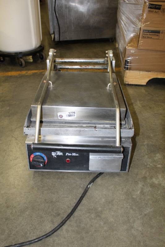 lot 1776 image: Star ProMax Panini Grill