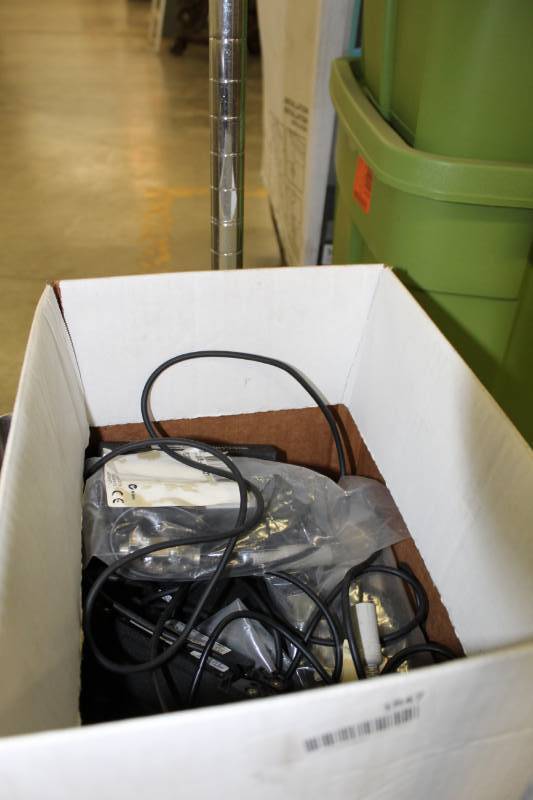 lot 1847 image: Box of Card Readers - New