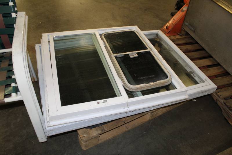 lot 1785 image: Misc Windows