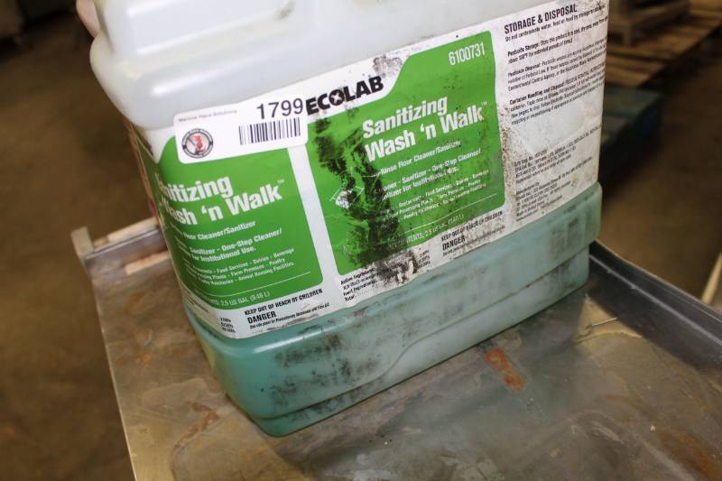 lot 1799 image: EcoLab Santizing Wash n Walk 6100731