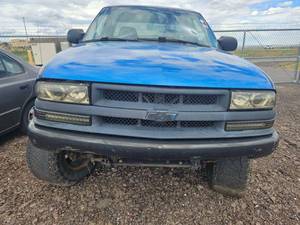 lot 7748 image: 1999 Chevrolet S10 Pickup Truck 4WD Extended Cab
