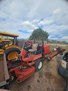 lot 7763 image: Groundsmaster 32in Riding Mower w Bagging  Model 3235D