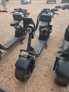 lot 7768 image: Electric Scooter w Cargo Box &amp Charger