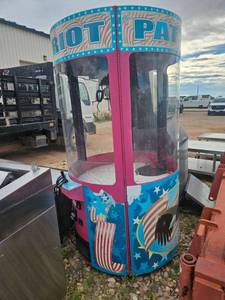 lot 7780 image: Riot Claw Machine PT8 Carnival Style Round