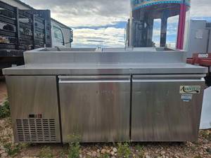 lot 7782 image: Avantco Commercial Prep Table Refrigerator  Model 178PICL2