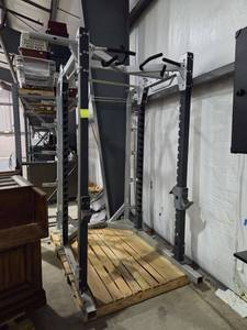 lot 7789 image: Hammer Strength Power Rack