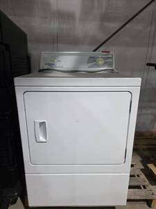 lot 7793 image: Alliance Laundry Systems Commercial Dryer  Model LES17AWF