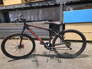 lot 7810 image: Mongoose 21 Speed Mountain Bike BlackRed