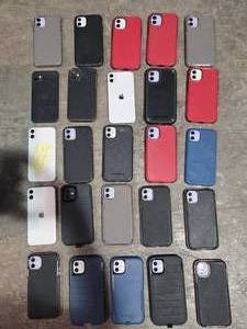lot 7814 image: (25) iPhone 11s with Charging Cables