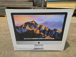 lot 7831 image: Apple iMac 27in All-in-One Desktop Computer