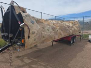 lot 7839 image: 26ft Extreme Engineering Portable Rockwall  System on Trailer