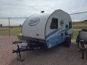 lot 7840 image: 2018 Forest River R Pod Travel Trailer  Model RP171