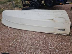 lot 7855 image: Sportsman Fiberglass Boat